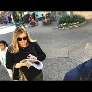 Meet your Posher, Jennifer